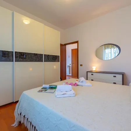 公寓 La Rosa Dei Venti View Terrace - Happy 斯特雷萨